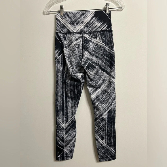 Lululemon  High Times Leggings - Picture 2 of 3